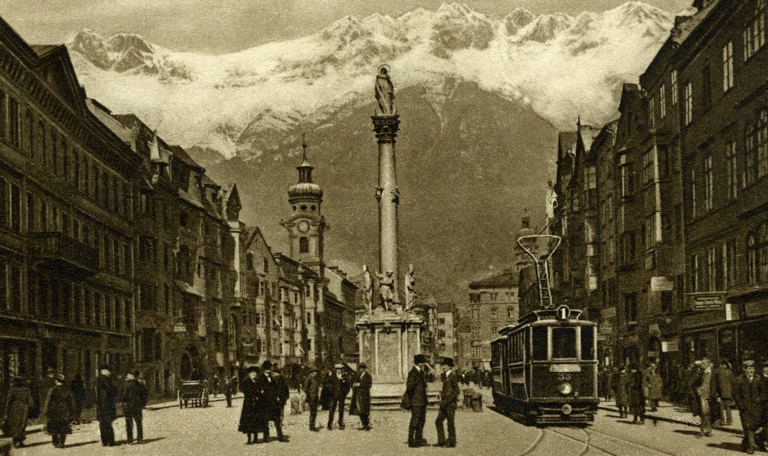 Innsbruck Anna Säule Straßenbahn