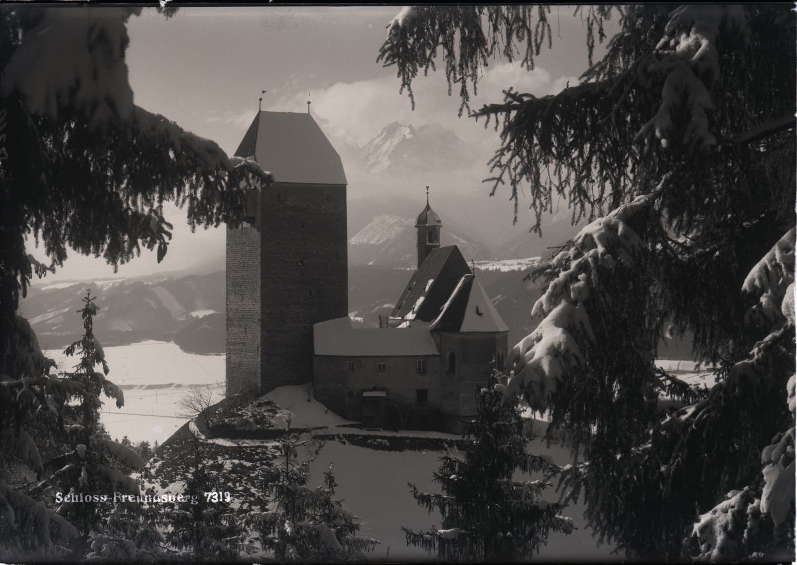 Schwaz, Burg Freundsberg im Winter