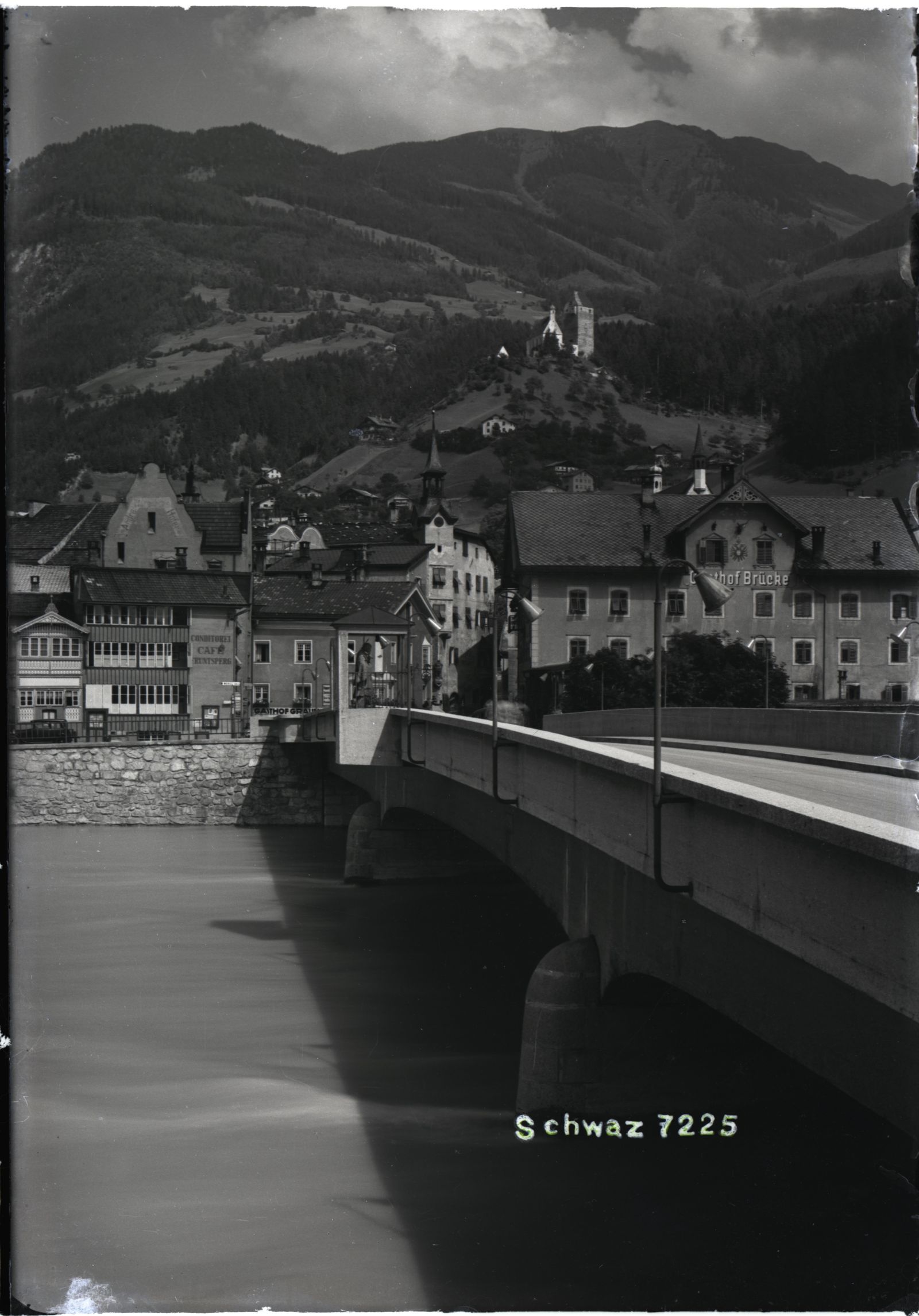 Schwaz, Steinbrücke, Freundsberg