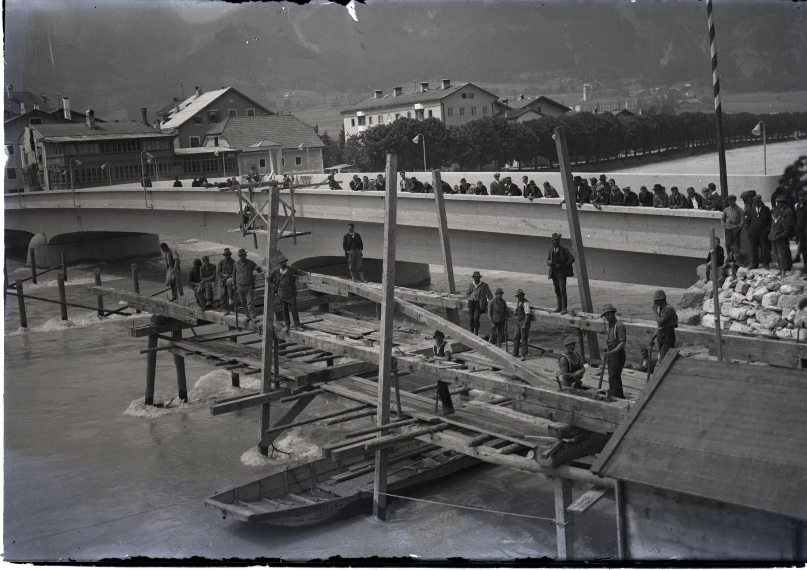 Bau der Innbrücke (Steinbrücke), Schwaz