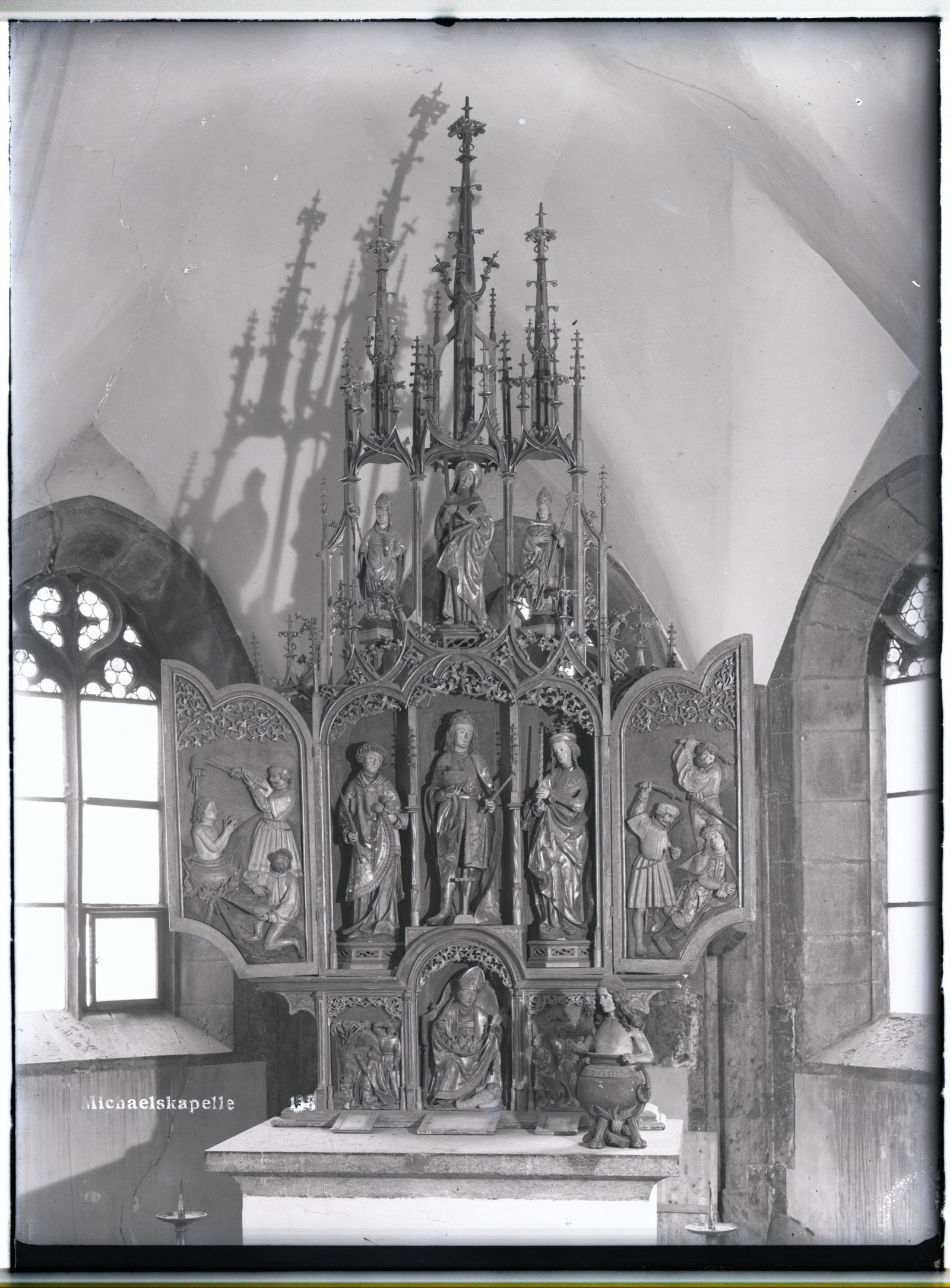 Schwaz, Michaelskapelle, Altar