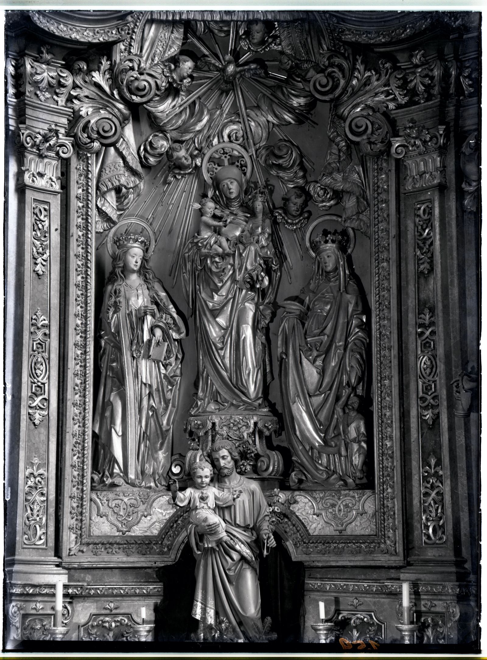 Schwaz, Pfarrkirche, Annenaltar