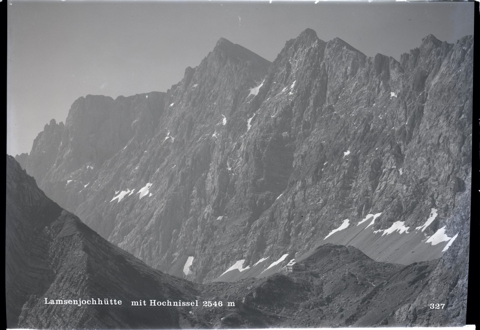 Lamsenjochhütte mit Hochnissl