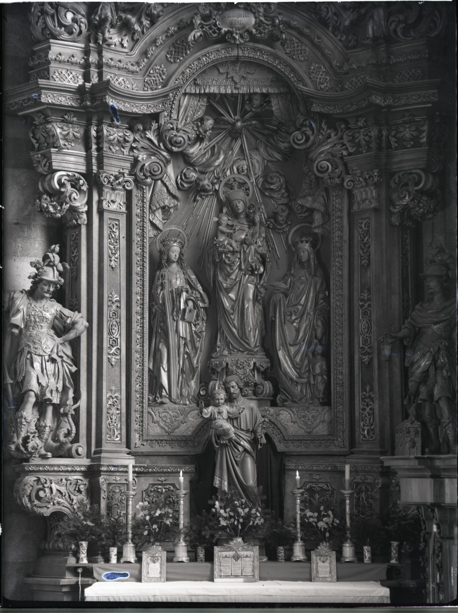 Schwaz, Pfarrkirche, Annenaltar