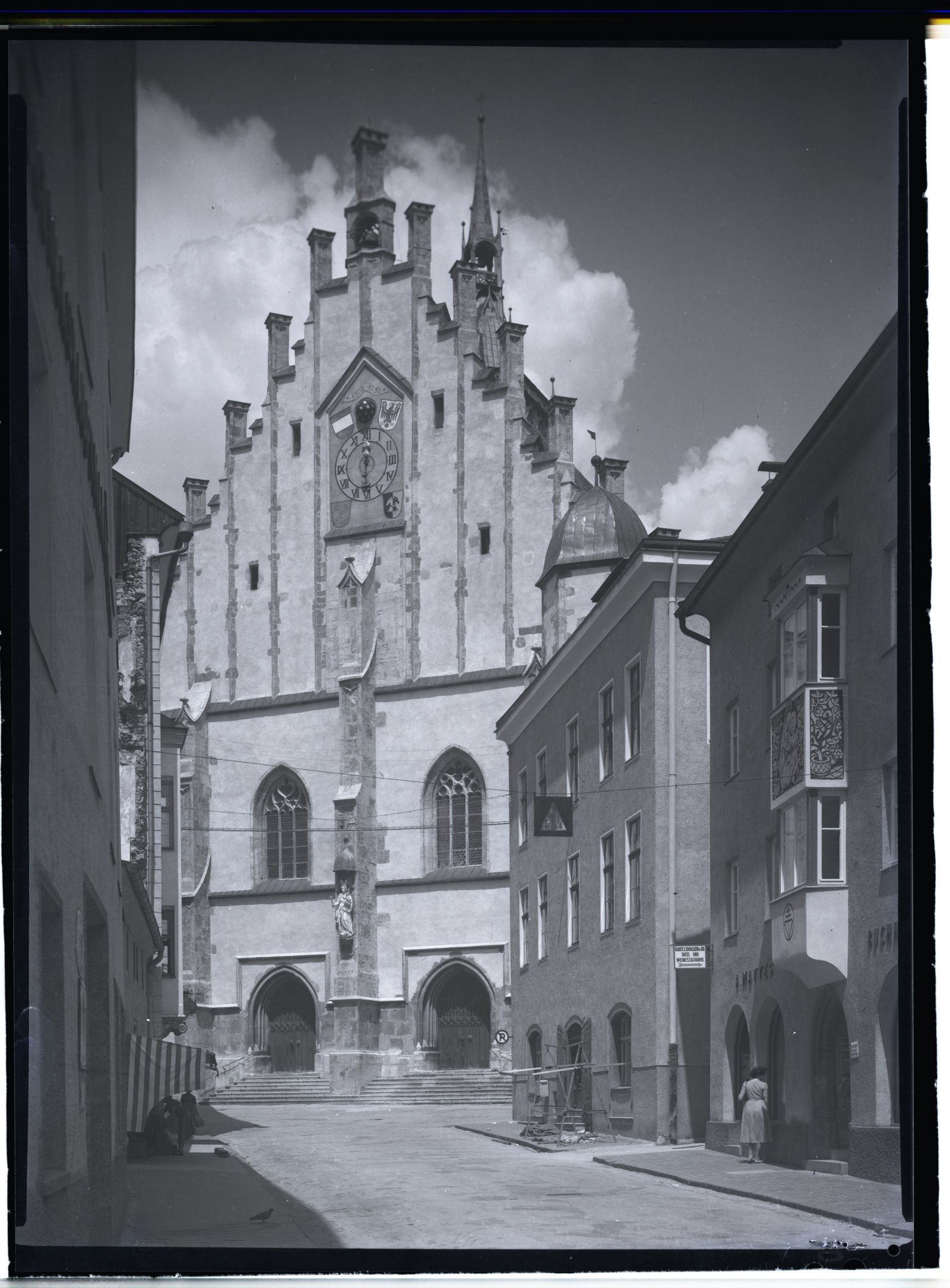 Blick Richtung Pfarrkirche von der Franz Josef Straße