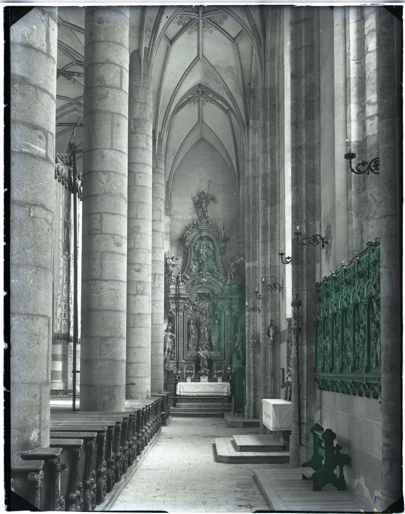 Pfarrkirche Veit Stoß Altar mit Kreuzweg