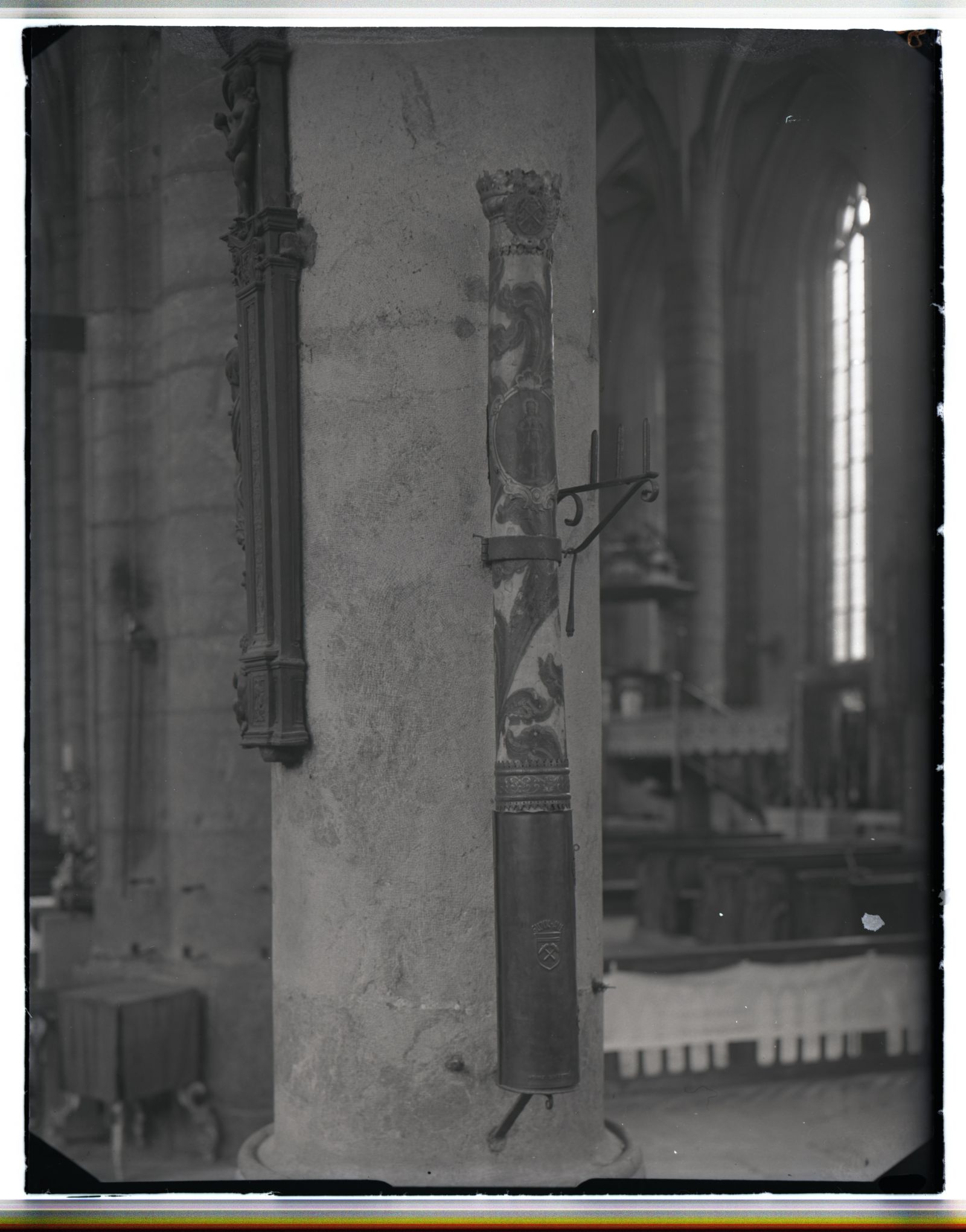 Zunftstangenhalter in der Pfarrkirche, Abbildung wahrscheinlich vom Hl. Daniel