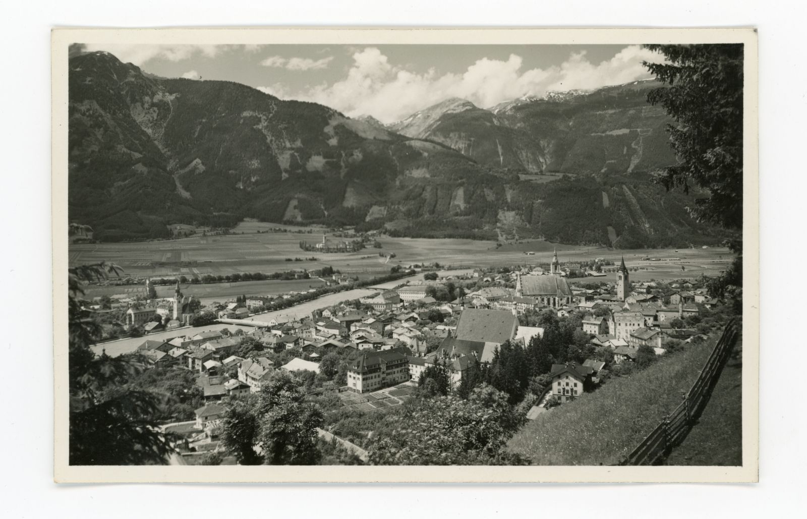 Anicht von Schwaz gegen Hochnissl und Fiechterspitze