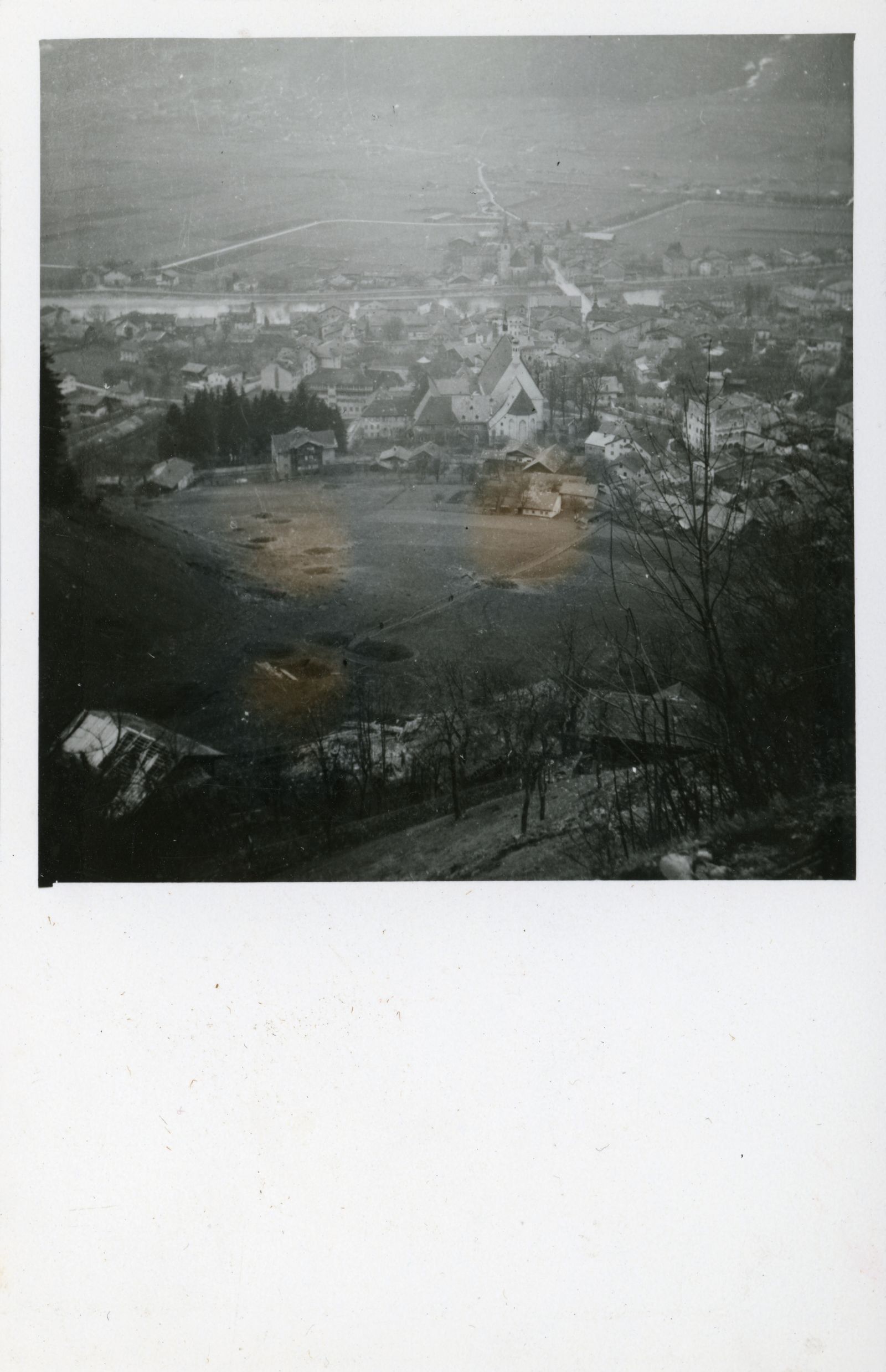 19.12.1943, Bombenschäden, Bombentrichter, Freundsberg