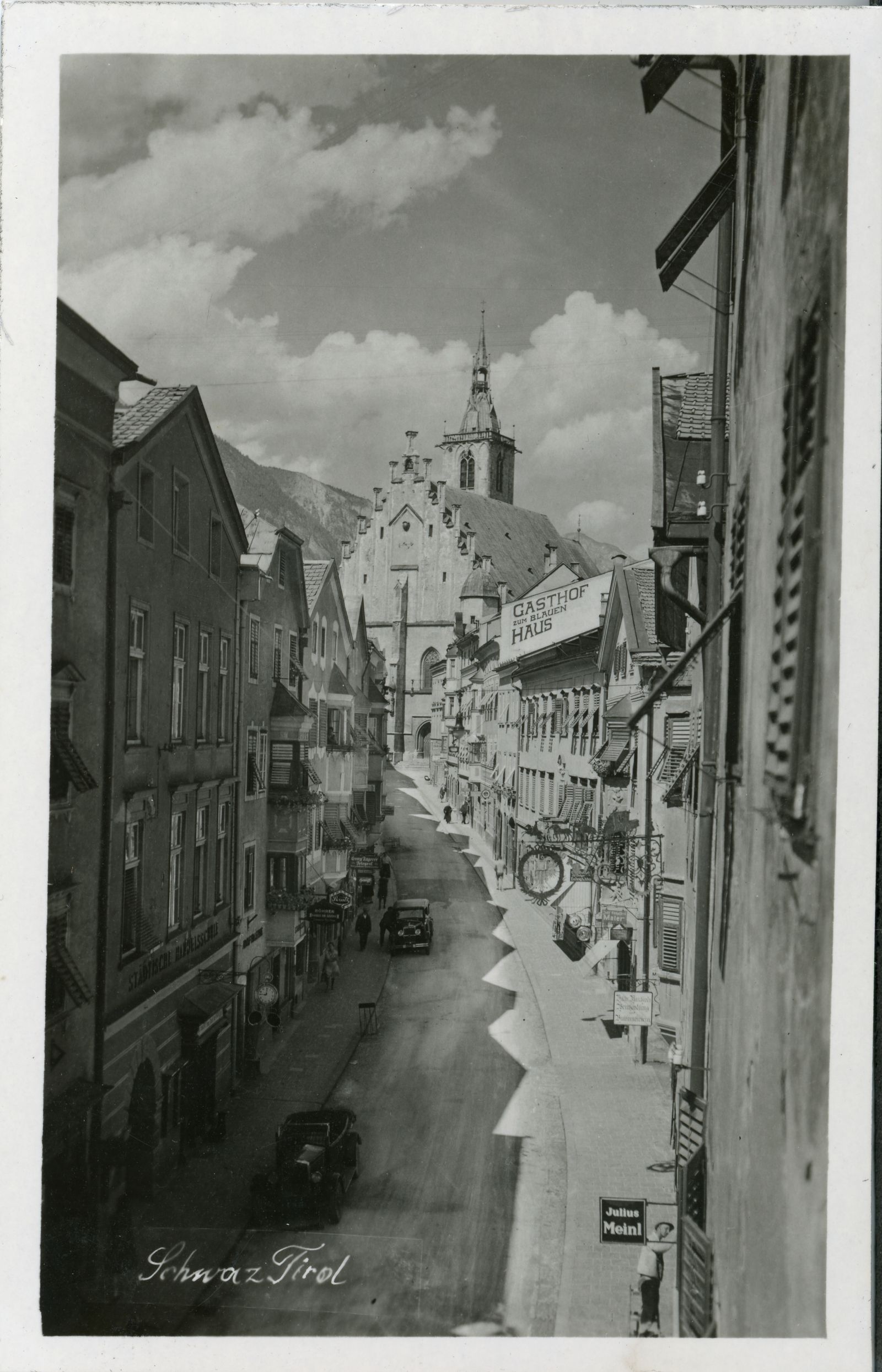 Franz Josef Straße, Pfarrkirche