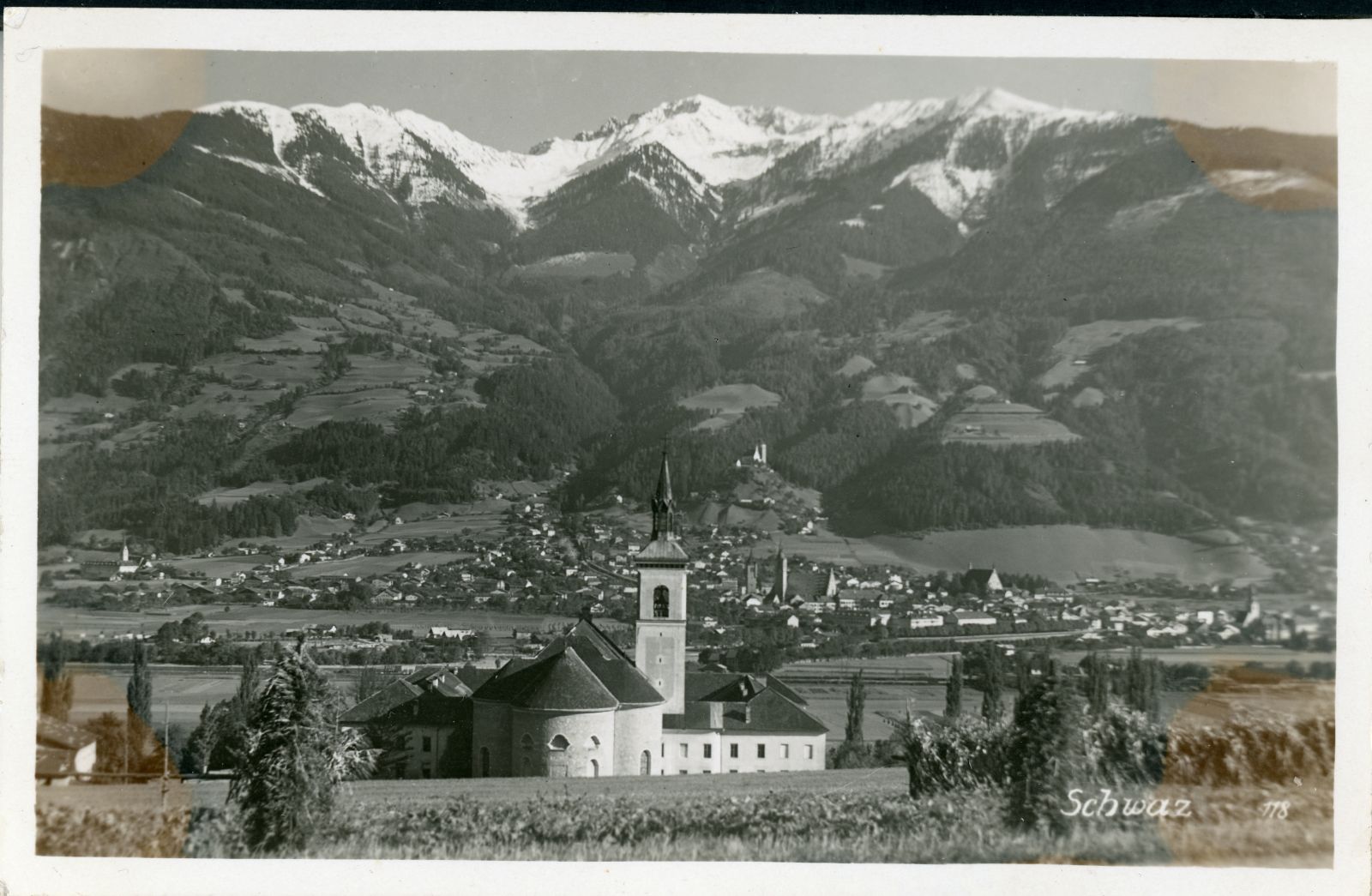 Schwaz mit Stift Fiecht im Vordergrund