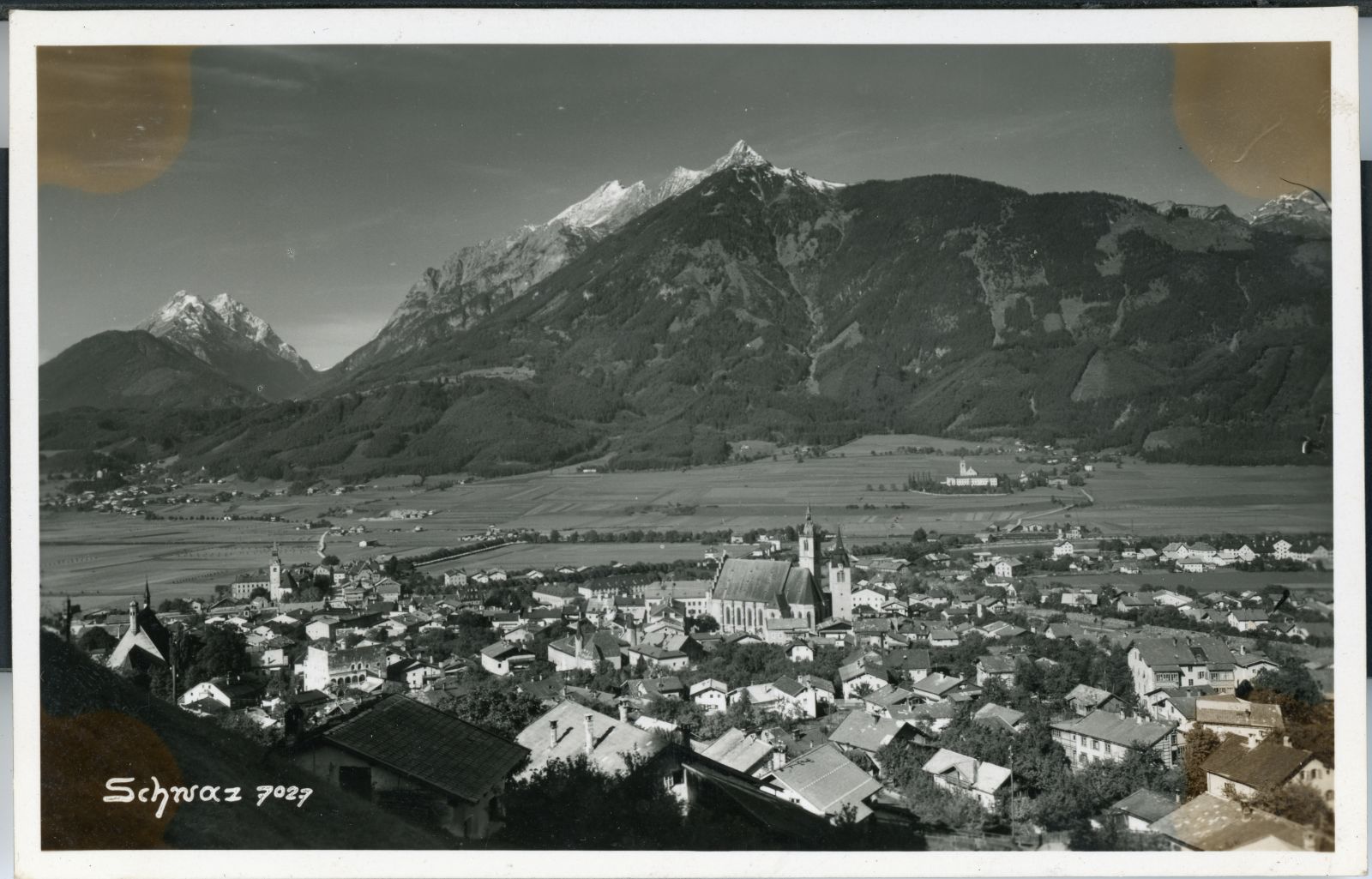 Schwaz mit Stift Fiecht im Hintergrund