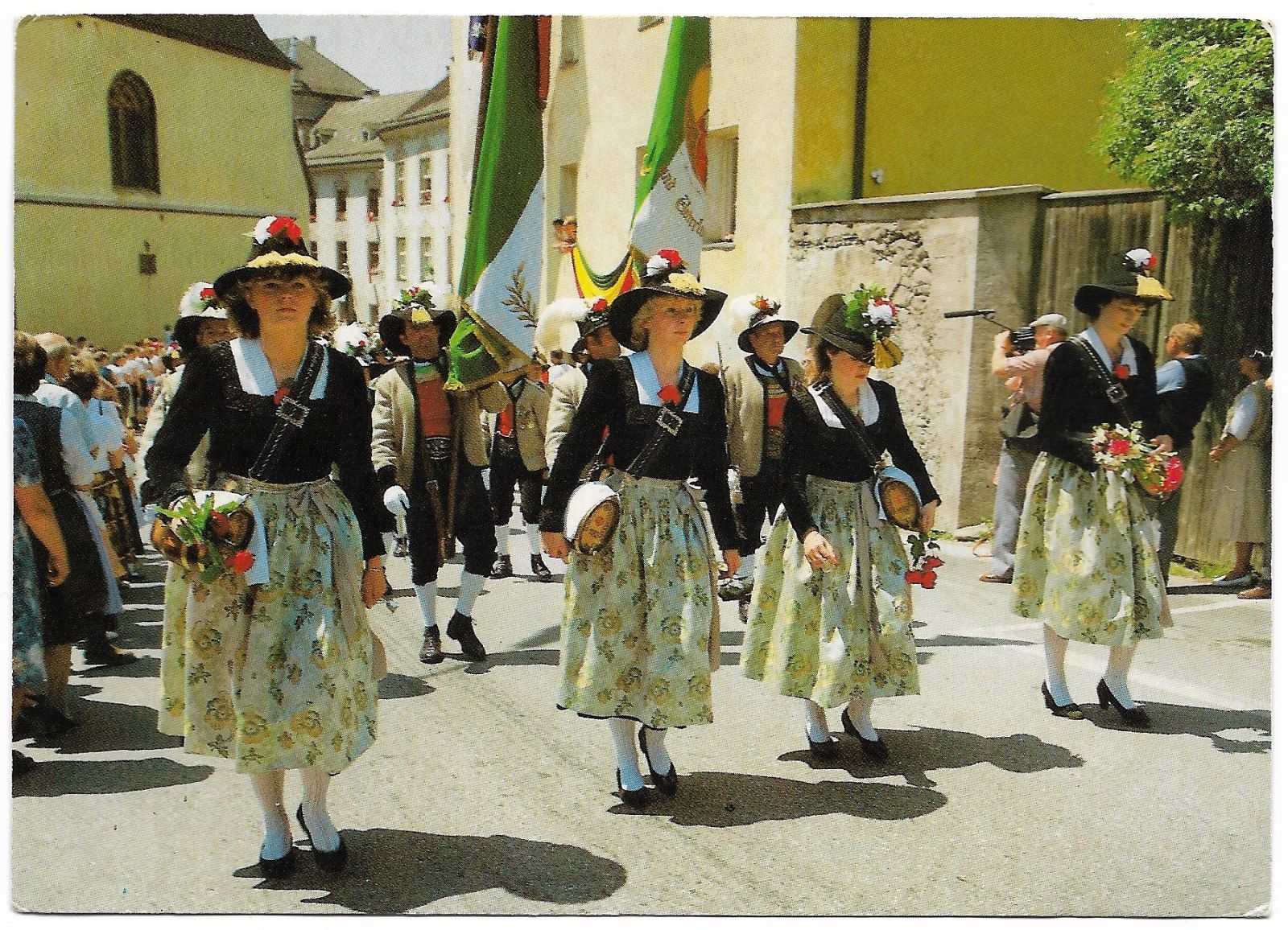 Marketenderinnen - Trachtenumzug Schwaz